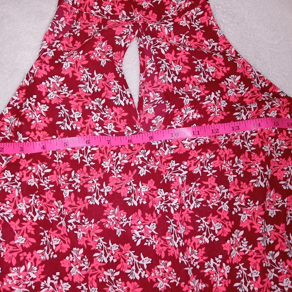 Express Red and White Floral Top - Picture 11 of 16